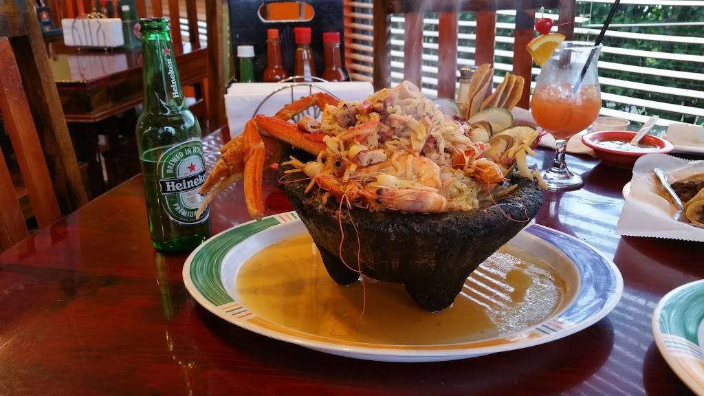 Las Islas Marias | restaurant | 784 W Dundee Rd, Wheeling, IL 60090, USA | 8479474500 OR +1 847-947-4500