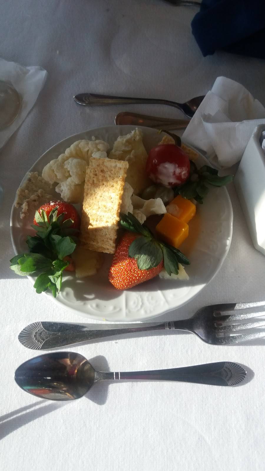 The Cove | restaurant | 17260 Harbour Pointe Dr, Fort Myers, FL 33908, USA | 2394664000 OR +1 239-466-4000