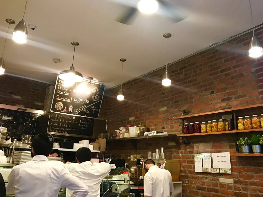 Ess&Bentch | restaurant | 313 Kingston Ave, Brooklyn, NY 11213, USA | 7187057770 OR +1 718-705-7770