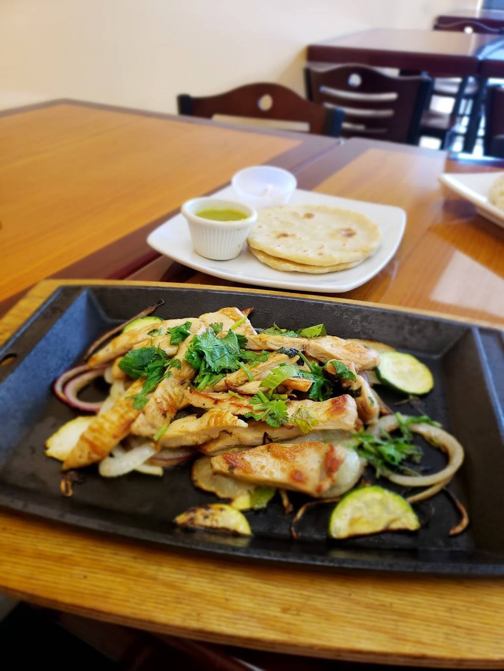 Max Cafeteria & Grill | restaurant | 11200 Grandview Ave, Wheaton, MD 20902, USA | 2405583924 OR +1 240-558-3924