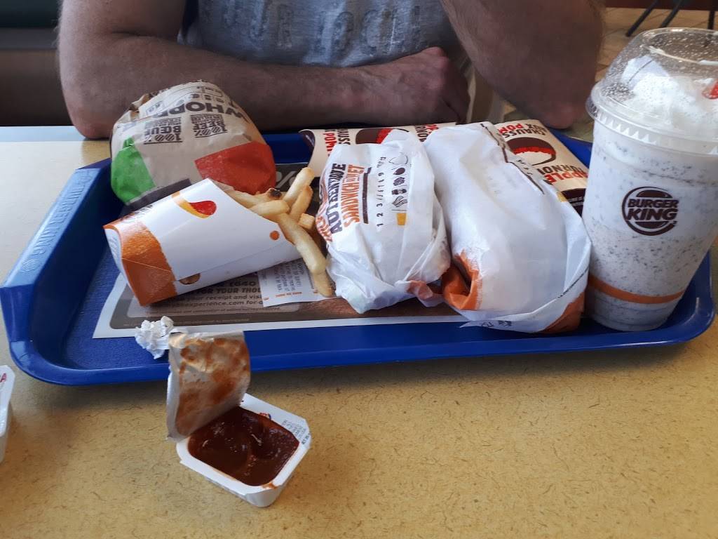 Burger King | restaurant | 527 W Hunt Club Rd, Nepean, ON K2G 5W5, Canada | 6137275840 OR +1 613-727-5840