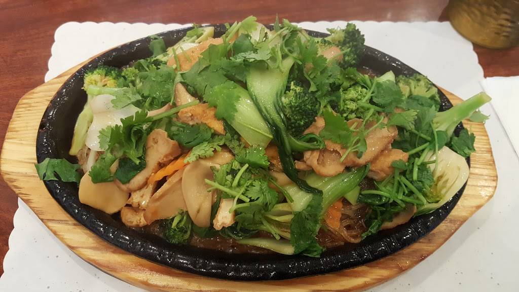 Hoa Sen | restaurant | 12180 Brookhurst St, Garden Grove, CA 92840, USA | 7145370077 OR +1 714-537-0077