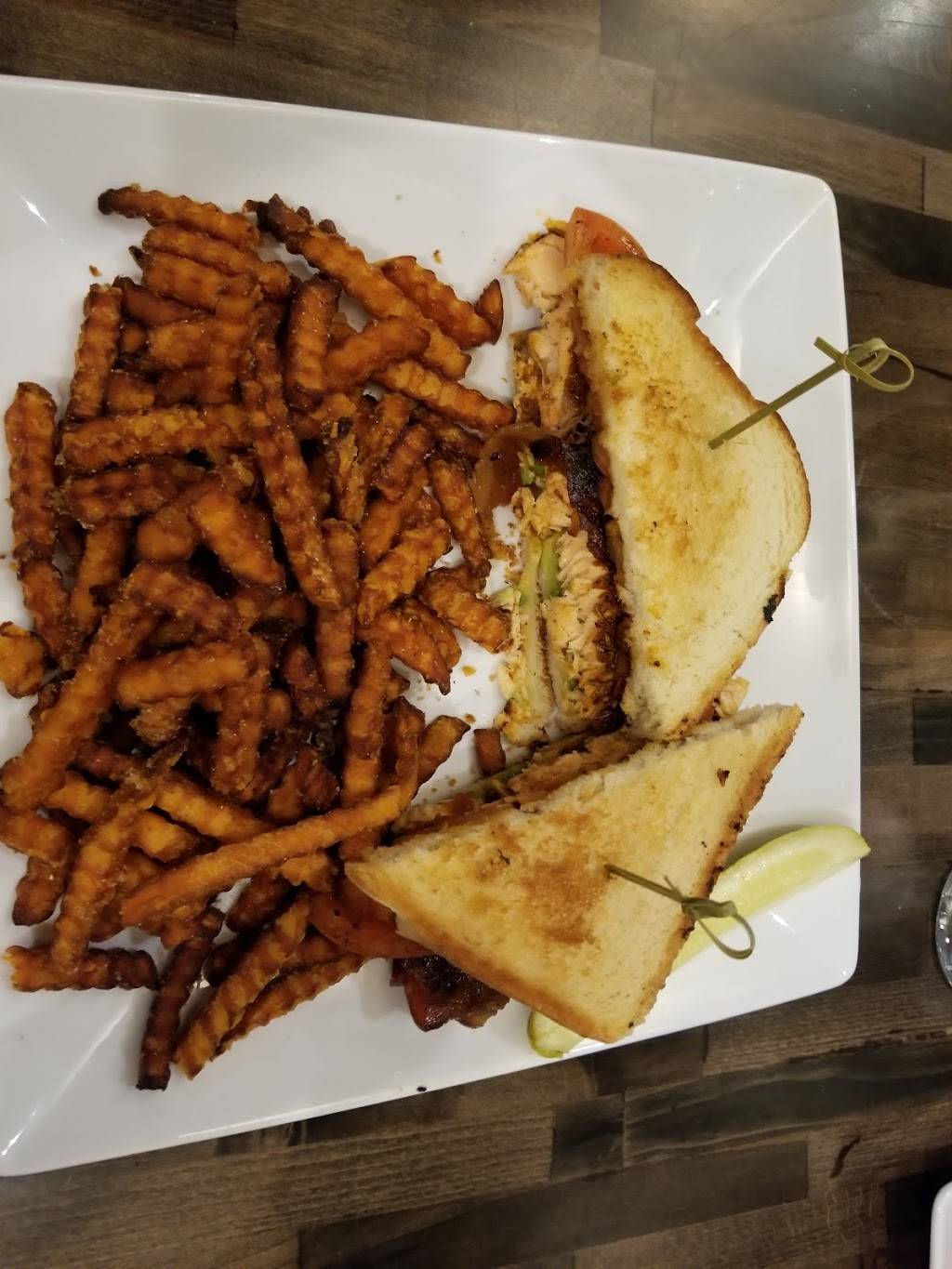 Bridge & Barrel | restaurant | 700 W Riverside Dr #300, Jeffersonville, IN 47130, USA | 8122067170 OR +1 812-206-7170