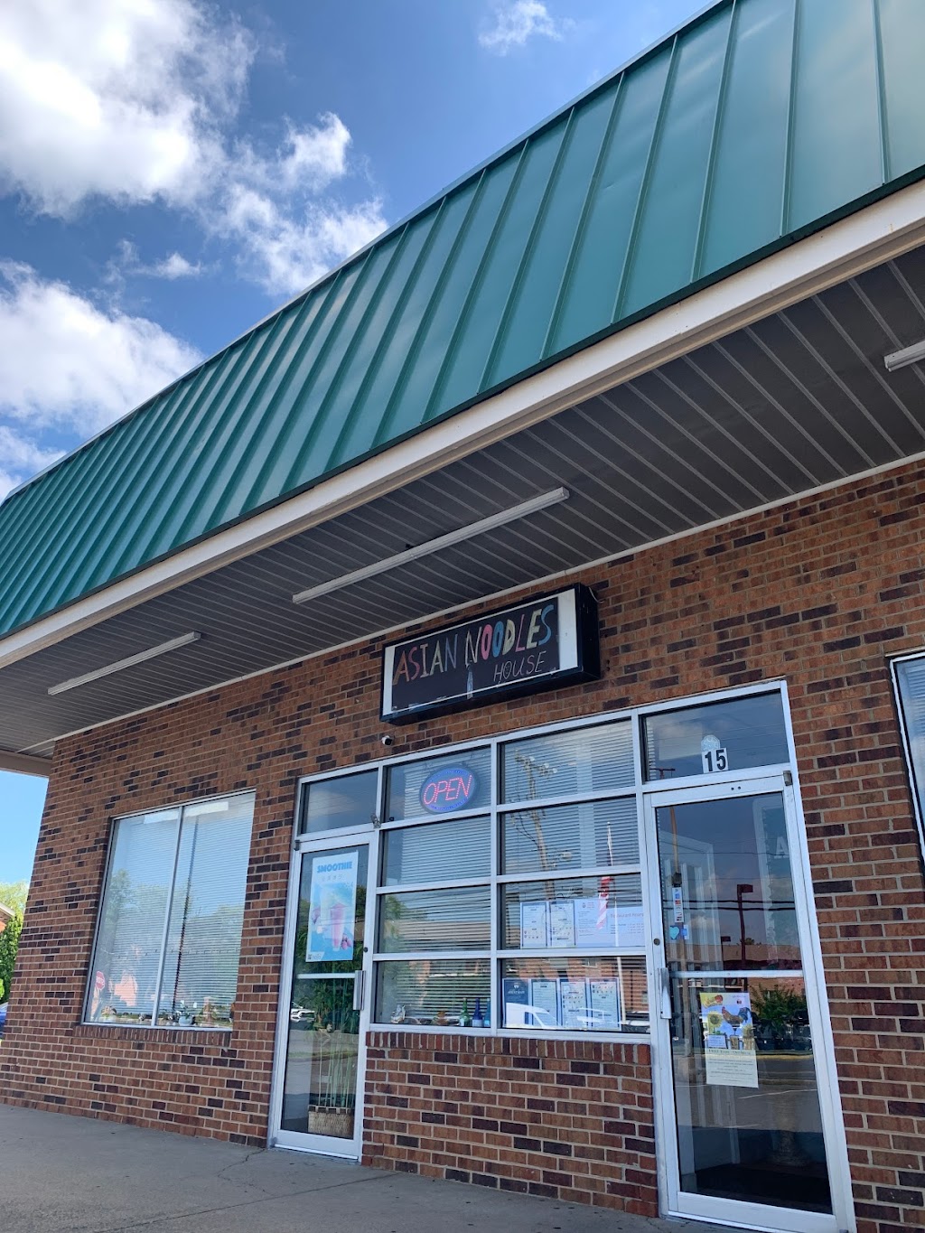 Asian noodles house | restaurant | 15 Fort Evans Rd, Leesburg, VA 20176, USA | 7036696714 OR +1 703-669-6714