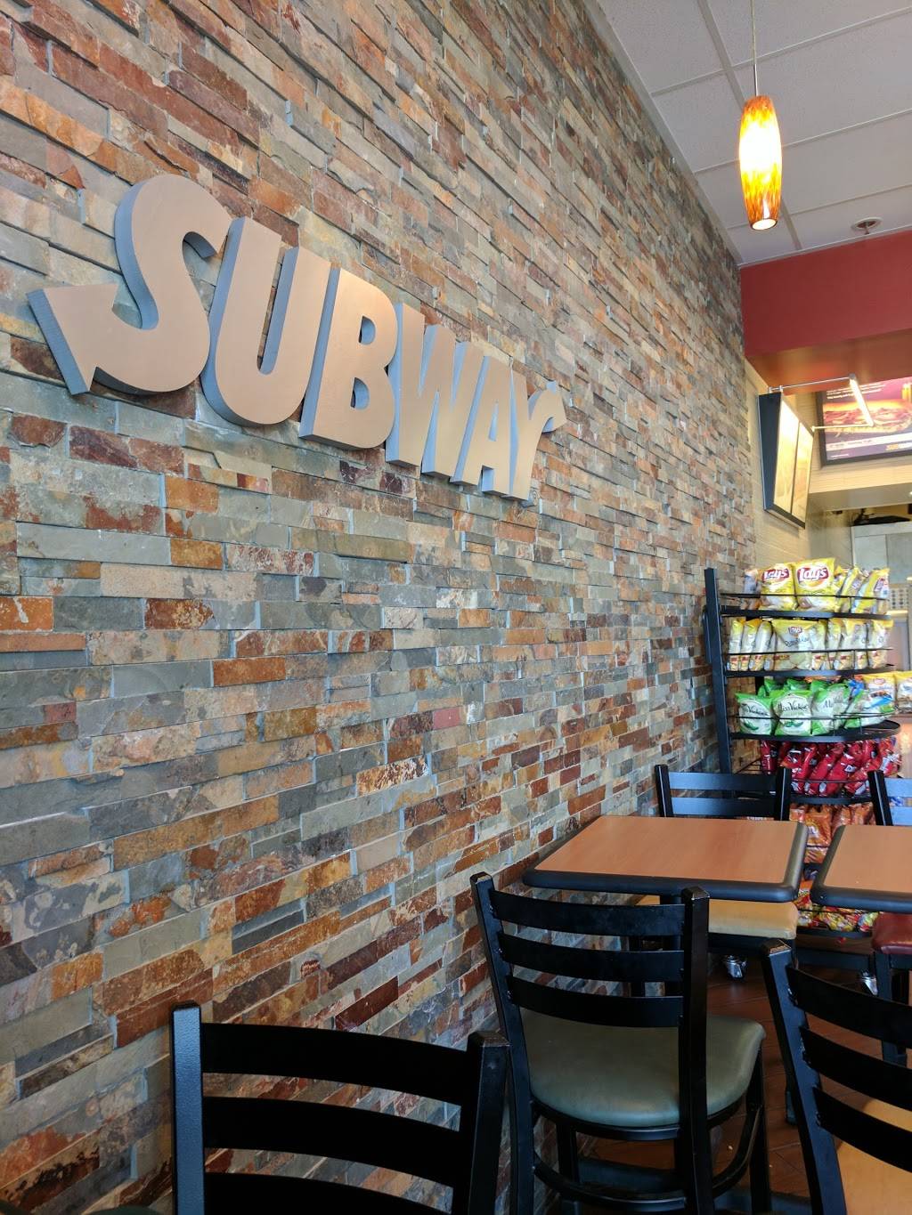 Subway | restaurant | Target Plaza, 2091 Madera Rd Suite B, Simi Valley, CA 93065, USA | 8059559232 OR +1 805-955-9232
