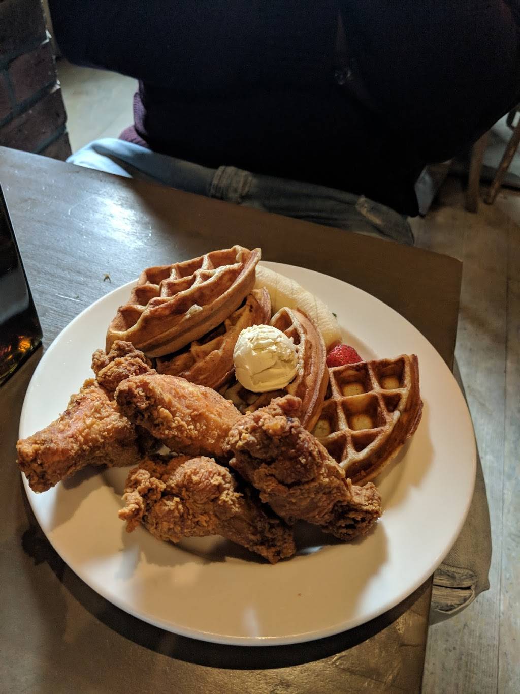 Solomon & Kuff | restaurant | 2331 12th Ave, New York, NY 10027, USA | 2122831819 OR +1 212-283-1819