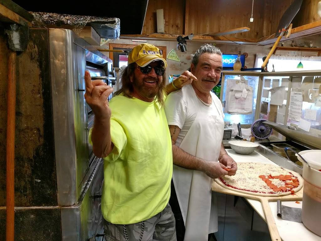 Vinnys Pizza & Restaurant | meal takeaway | 29887 John J Williams Hwy, Millsboro, DE 19966, USA | 3029347754 OR +1 302-934-7754