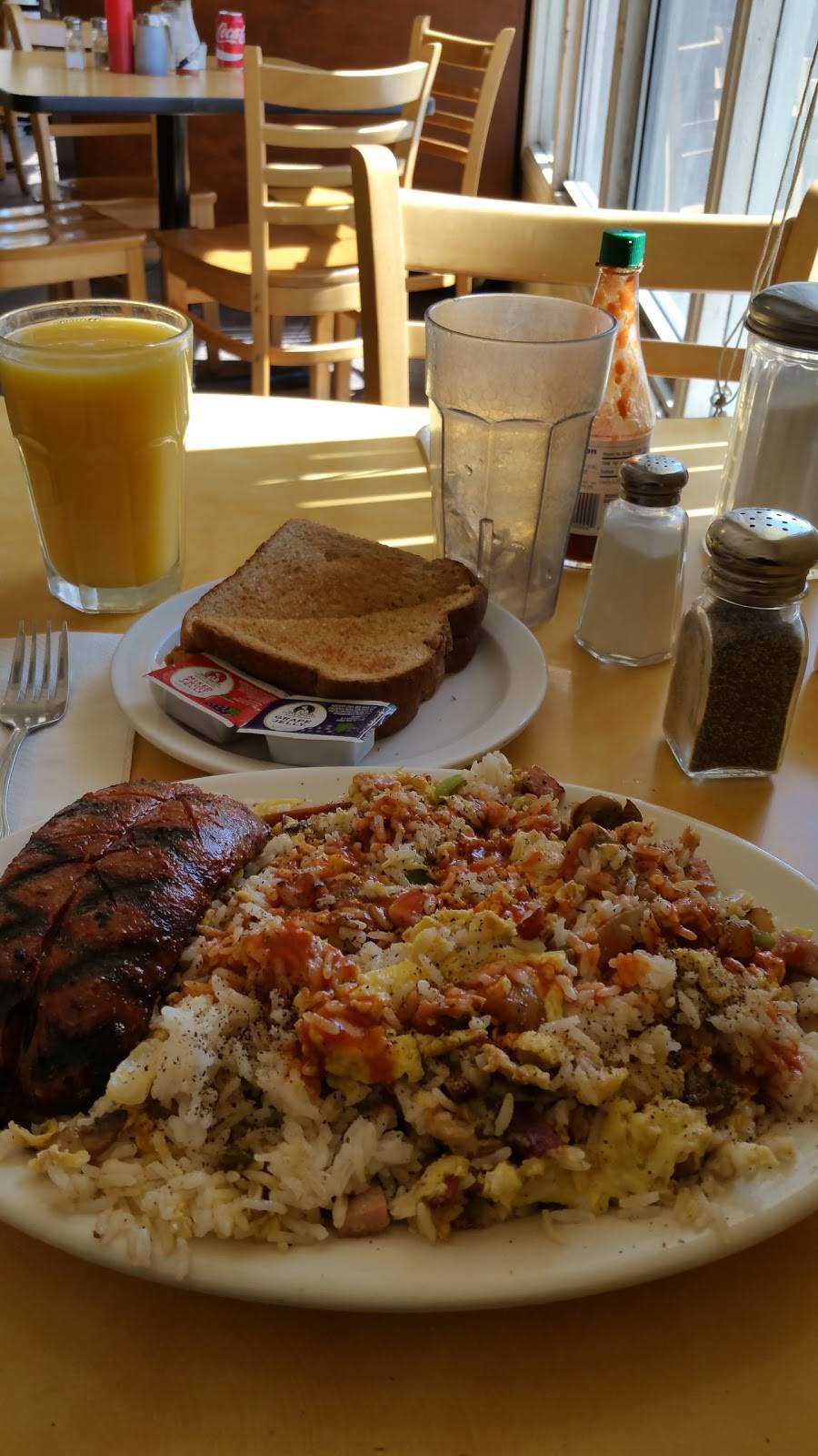 Cafe La Fongs Inc | restaurant | 5885 Bancroft Ave, Oakland, CA 94605, USA | 5105689988 OR +1 510-568-9988