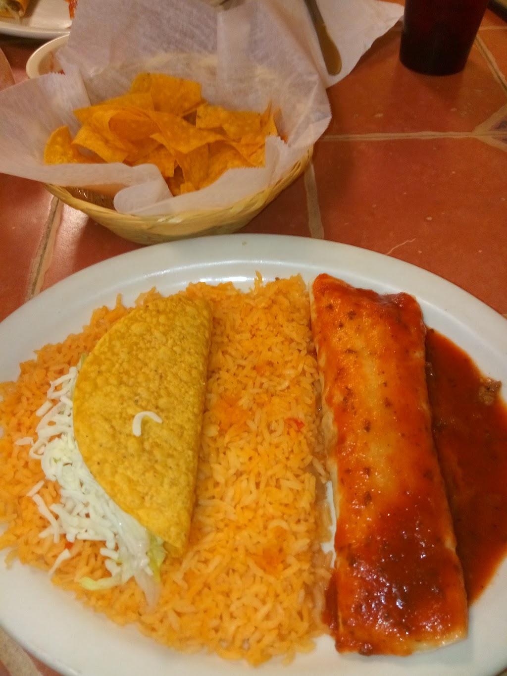 La Hacienda | restaurant | 209 Main St, Council Grove, KS 66846, USA | 6207676405 OR +1 620-767-6405