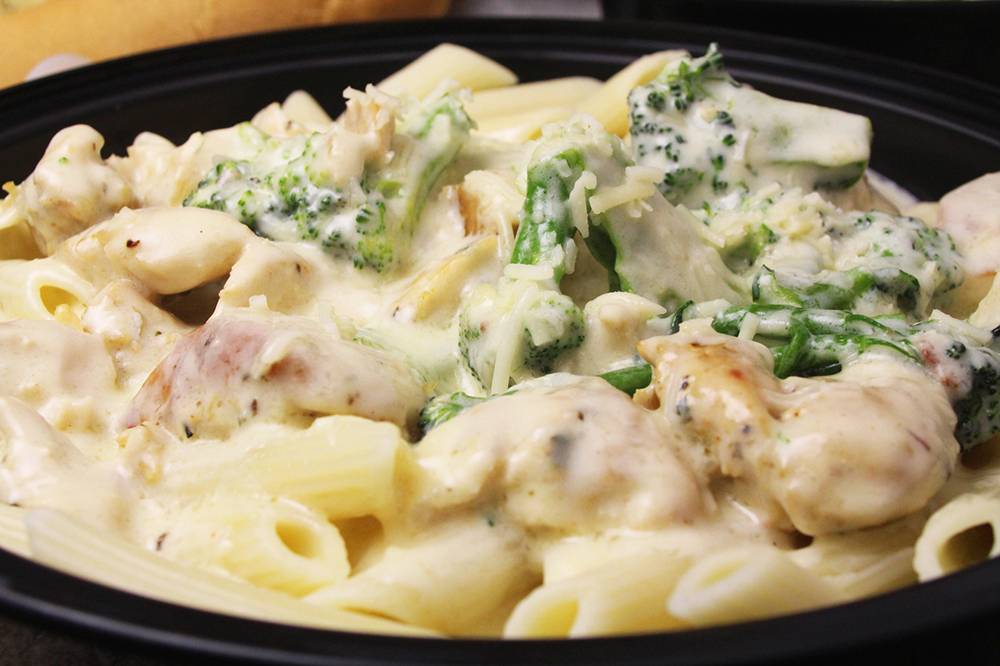 Pleasant Pizza & Grill | meal delivery | 166 Pleasant St, Marlborough, MA 01752, USA | 5084809090 OR +1 508-480-9090