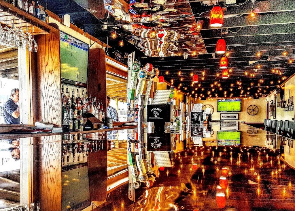 JBs Fuel Dock | restaurant | 126 S Roadway St, New Orleans, LA 70124, USA | 5045102260 OR +1 504-510-2260