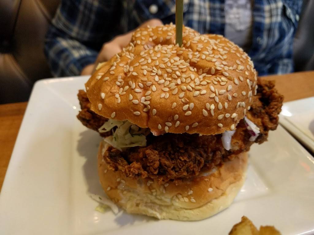 Tipsy Cow | restaurant | 15005 Ventura Blvd, Sherman Oaks, CA 91403, USA | 8189868472 OR +1 818-986-8472