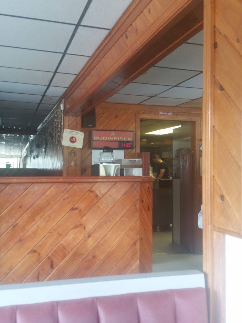 Pizza Palace Restaurant | restaurant | 31 W State St, Granby, MA 01033, USA | 4134672112 OR +1 413-467-2112