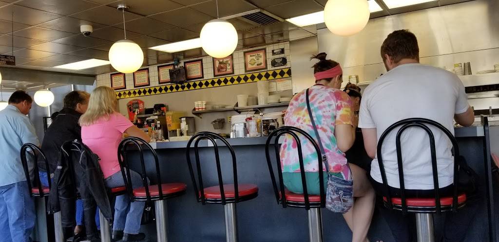 Waffle House | meal takeaway | 613 Jupiter Rd, Plano, TX 75074, USA | 9726330234 OR +1 972-633-0234