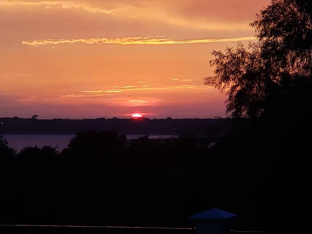 Lakeview Drafthouse | restaurant | 4847 Main St, The Colony, TX 75056, USA | 2143907574 OR +1 214-390-7574