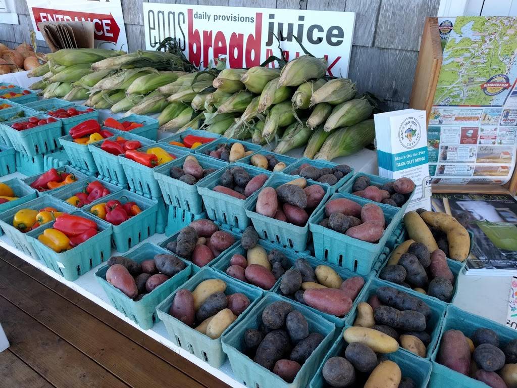 Macs Seafood Market Wellfleet | restaurant | At the Wellfleet Town Pier, 265 Commercial St, Wellfleet, MA 02667, USA | 5083490404 OR +1 508-349-0404