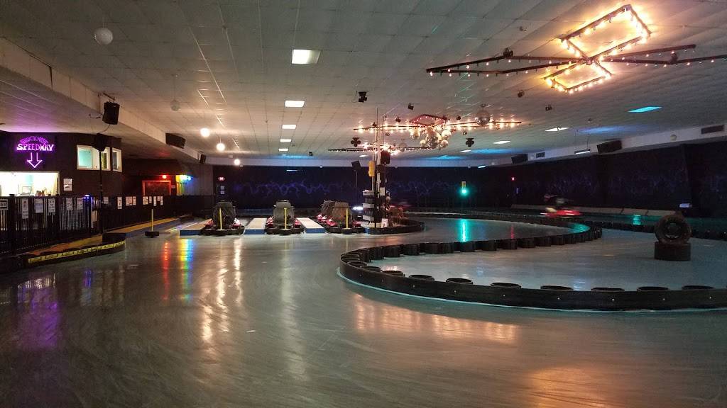 World of Sports | restaurant | 2030 Bill Tuck Hwy, South Boston, VA 24592, USA | 4345722695 OR +1 434-572-2695