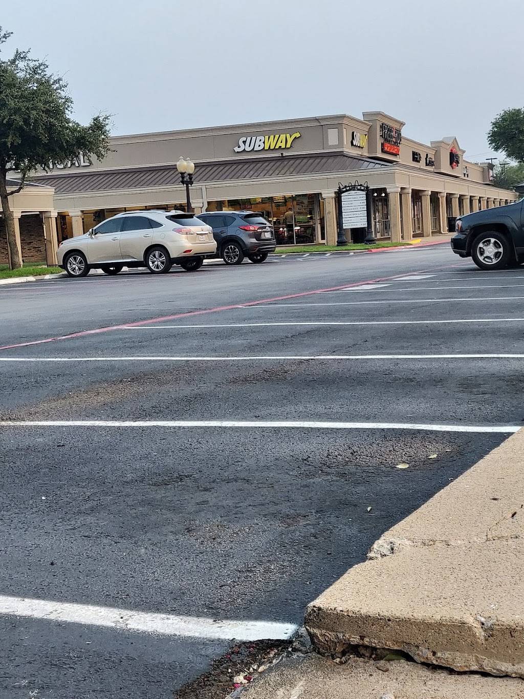 Subway | restaurant | 5500 Greenville Ave, Dallas, TX 75206, USA | 2149872290 OR +1 214-987-2290