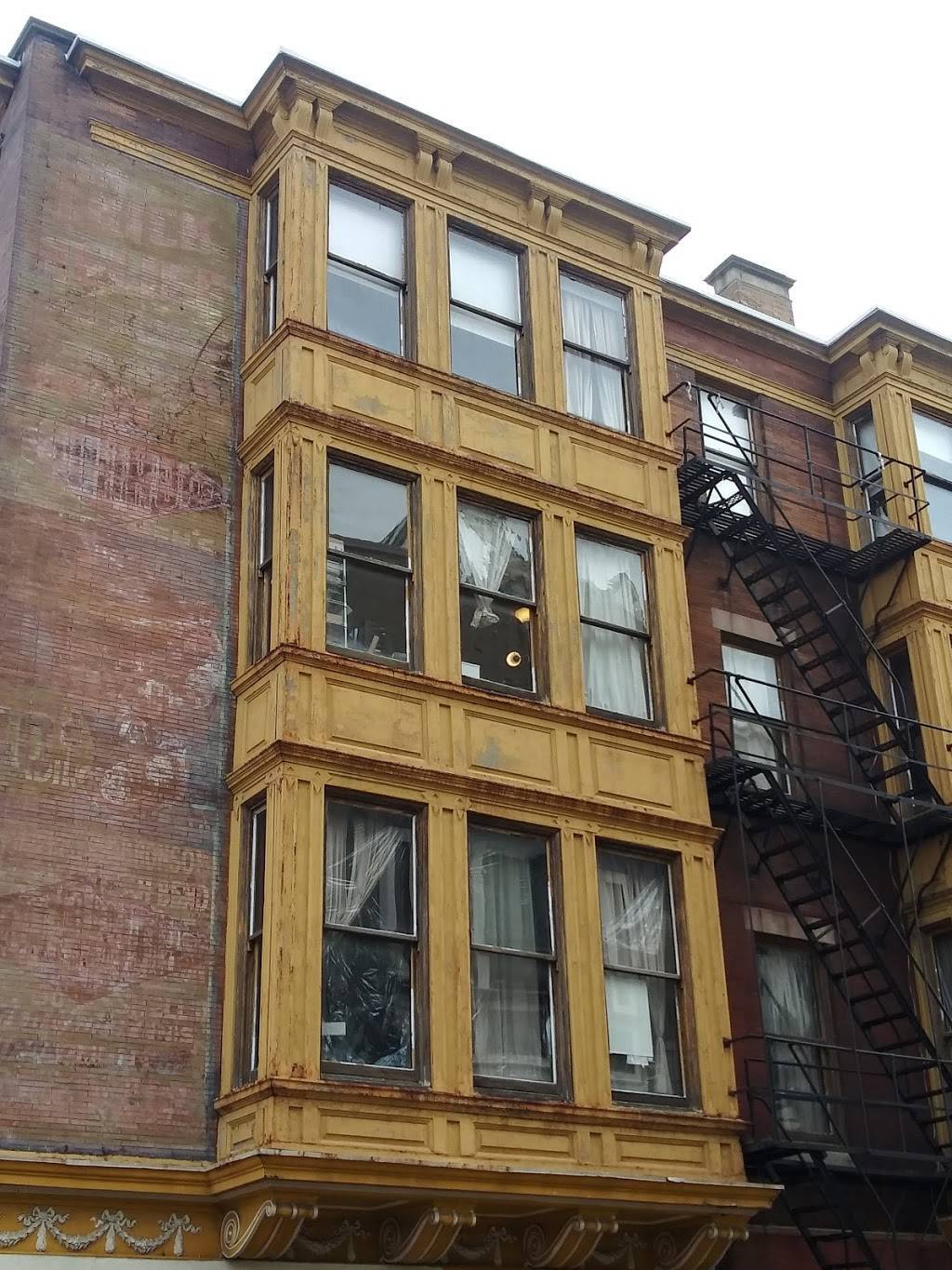 Phillys Gourmet Steaks | restaurant | 114 Market St, Philadelphia, PA 19106, USA | 2159234397 OR +1 215-923-4397