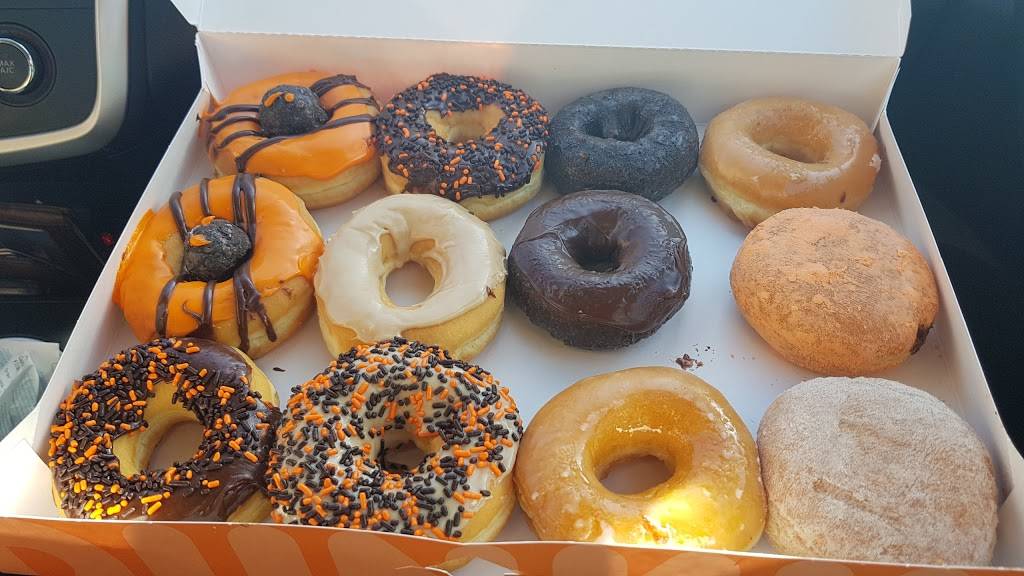 Dunkin | bakery | 7571 Osceola Polk Line Rd, Davenport, FL 33896, USA | 4073908455 OR +1 407-390-8455