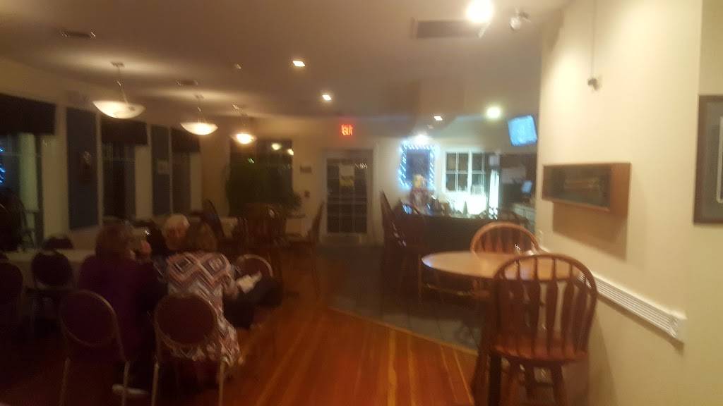 Lakeview Restaurant | restaurant | 1017 Golf Course Ln, Oneida, NY 13421, USA | 3153616113 OR +1 315-361-6113