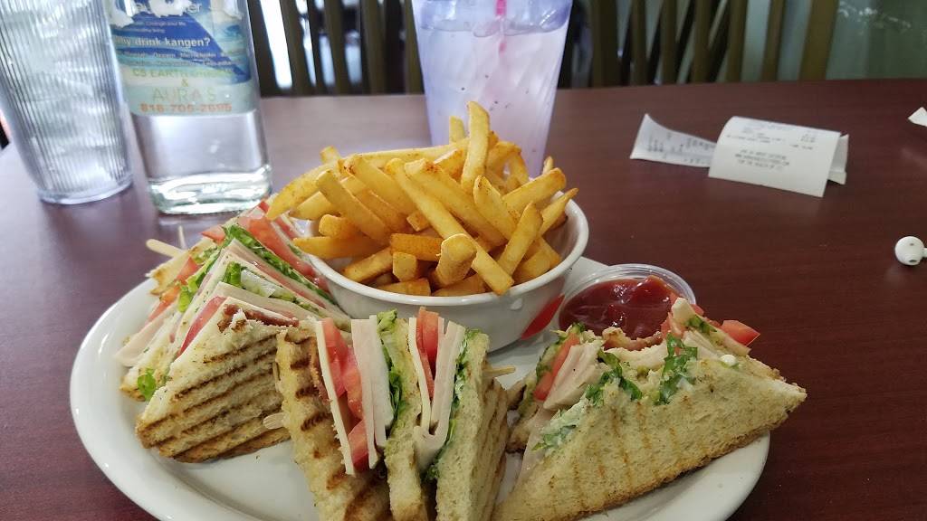 Auras Family Restaurant & Juice Bar | restaurant | 18401 Sherman Way, Reseda, CA 91335, USA | 8187571400 OR +1 818-757-1400