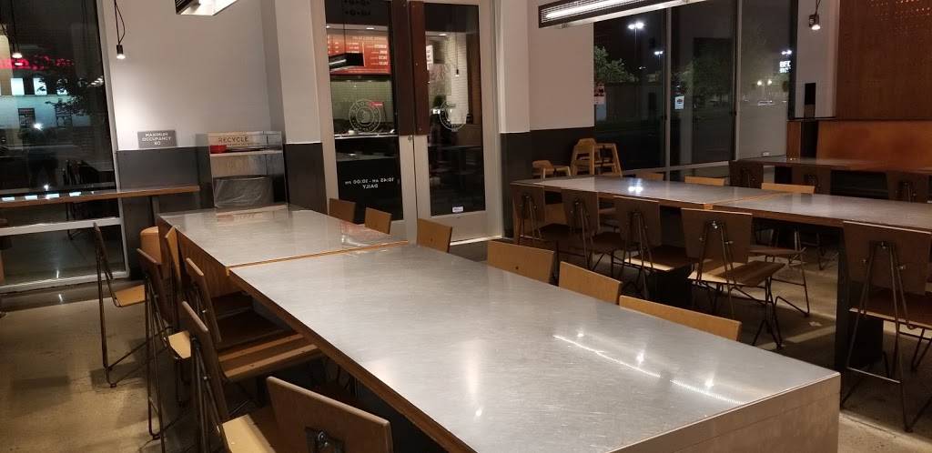 Chipotle Mexican Grill | restaurant | 643 River Hwy, Mooresville, NC 28117, USA | 7046640940 OR +1 704-664-0940