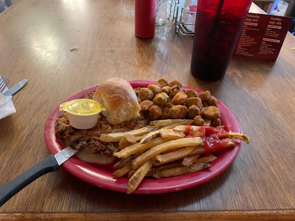 Mels Diner | restaurant | 704 W Oklahoma Ave, Wheeler, TX 79096, USA | 8068263756 OR +1 806-826-3756