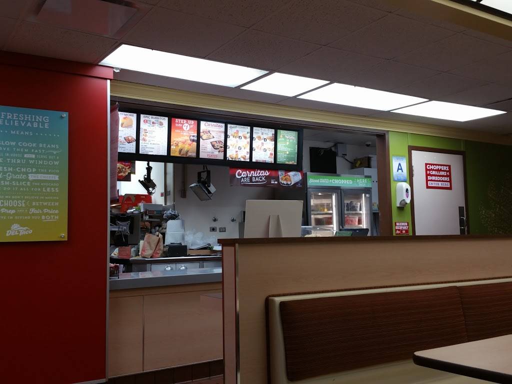 Del Taco | meal takeaway | 3702 Highland Ave, Highland, CA 92346, USA | 9098644504 OR +1 909-864-4504