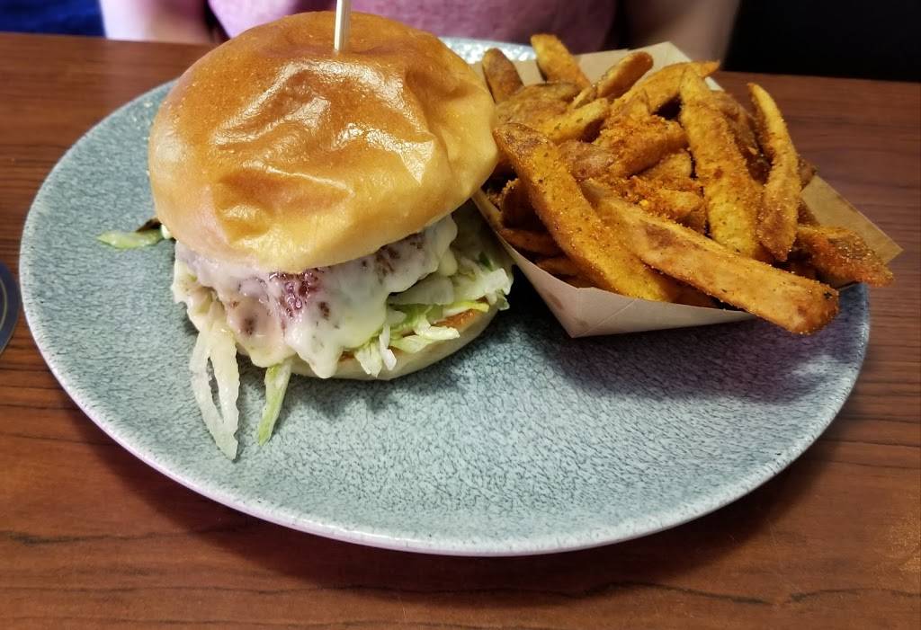 Kelseys Original Roadhouse | restaurant | Temporarily Closed, 8715 Yonge St, Richmond Hill, ON L4C 6Z1, Canada | 9053266003 OR +1 905-326-6003