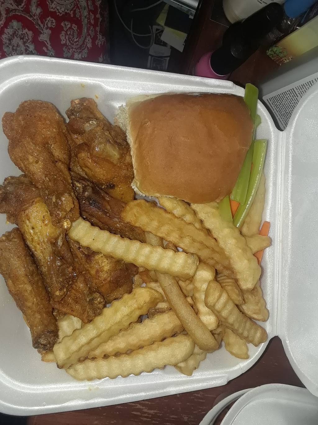 Wings House | restaurant | 5104, 630 N Highland St #104, Memphis, TN 38122, USA | 9014583700 OR +1 901-458-3700