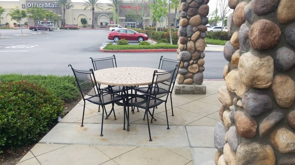 Jamba Juice Sierra Lakes Marketplace | restaurant | 16635 Sierra Lakes Pkwy #100, Fontana, CA 92336, USA | 9093653370 OR +1 909-365-3370