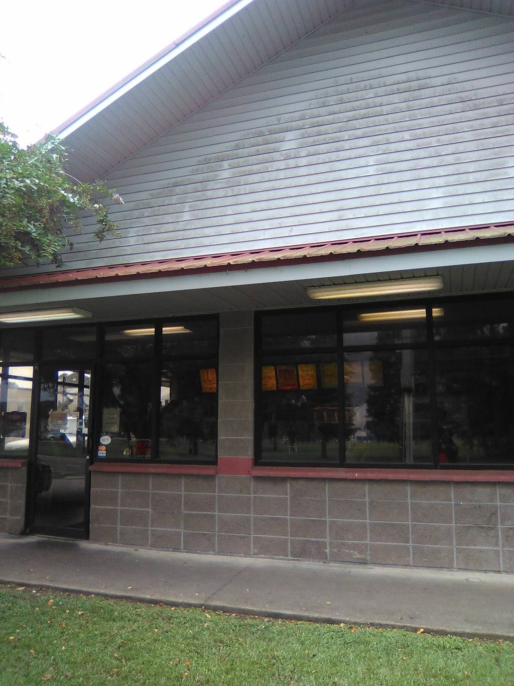 Leaders | restaurant | 203 W Cornerview St, Gonzales, LA 70737, USA | 2256477162 OR +1 225-647-7162