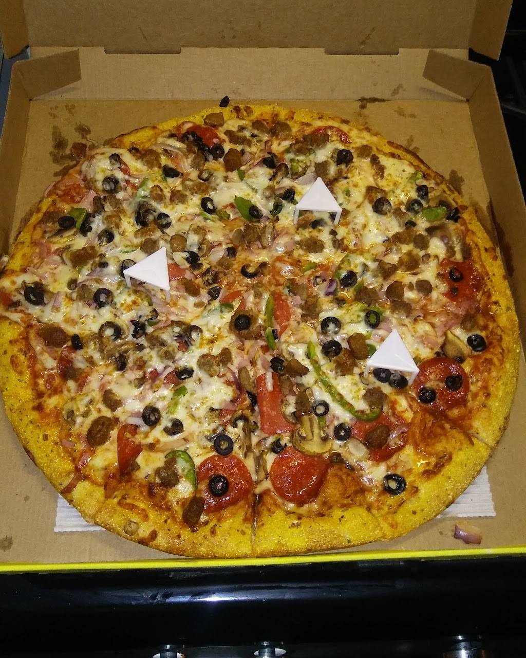 Hungry Howies Pizza | meal delivery | 2035 E Ireland Rd, South Bend, IN 46614, USA | 5742311100 OR +1 574-231-1100