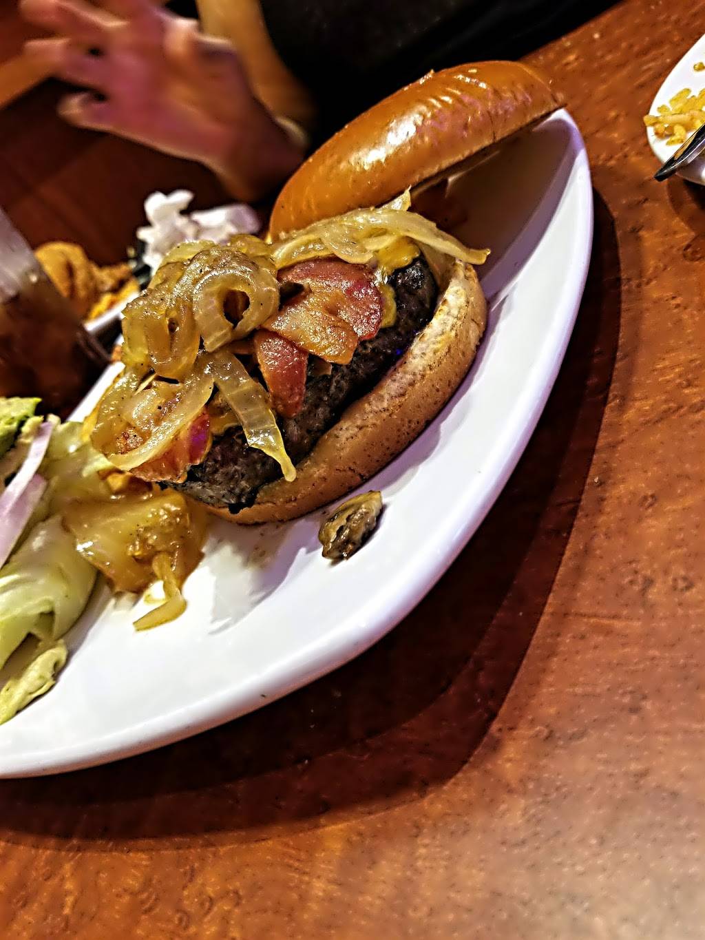 Sizzler | restaurant | 1890 Daniels St, Manteca, CA 95337, USA | 2099238765 OR +1 209-923-8765