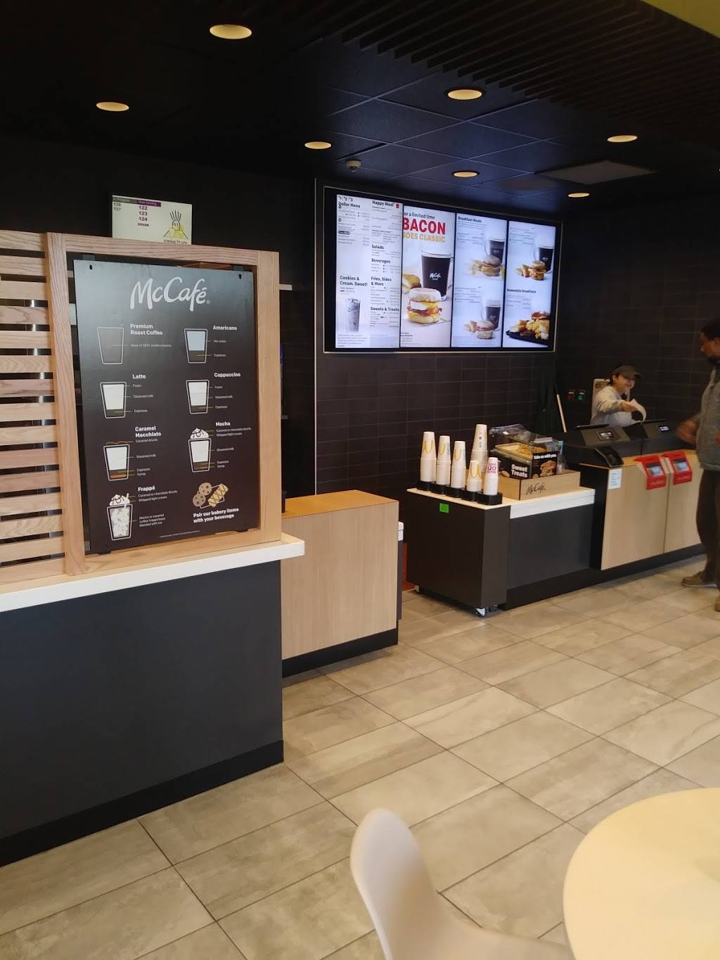 McDonalds | cafe | 401 S Grady Way, Renton, WA 98057, USA | 4252713031 OR +1 425-271-3031
