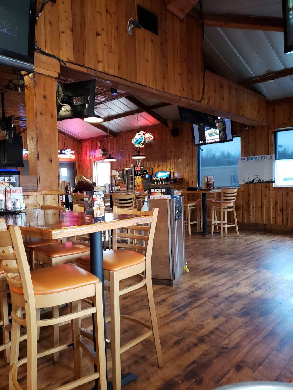 Hooters | restaurant | 1423 Riverchase Blvd, Rock Hill, SC 29732, USA | 8039804300 OR +1 803-980-4300
