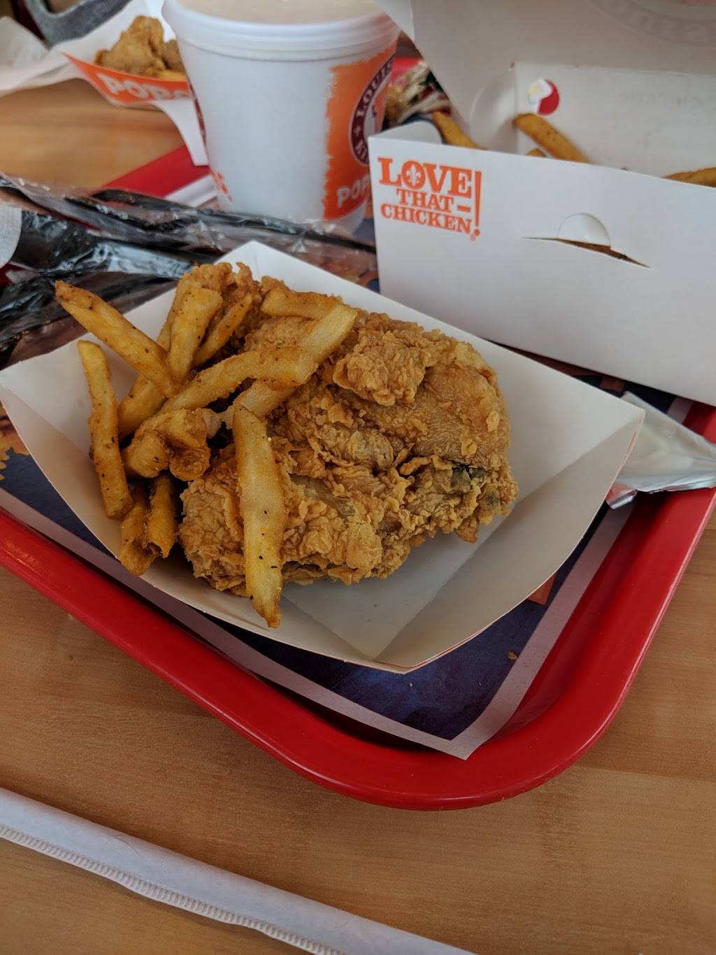 Popeyes Louisiana Kitchen | restaurant | 7043 Little River Turnpike, Annandale, VA 22003, USA | 7033548337 OR +1 703-354-8337