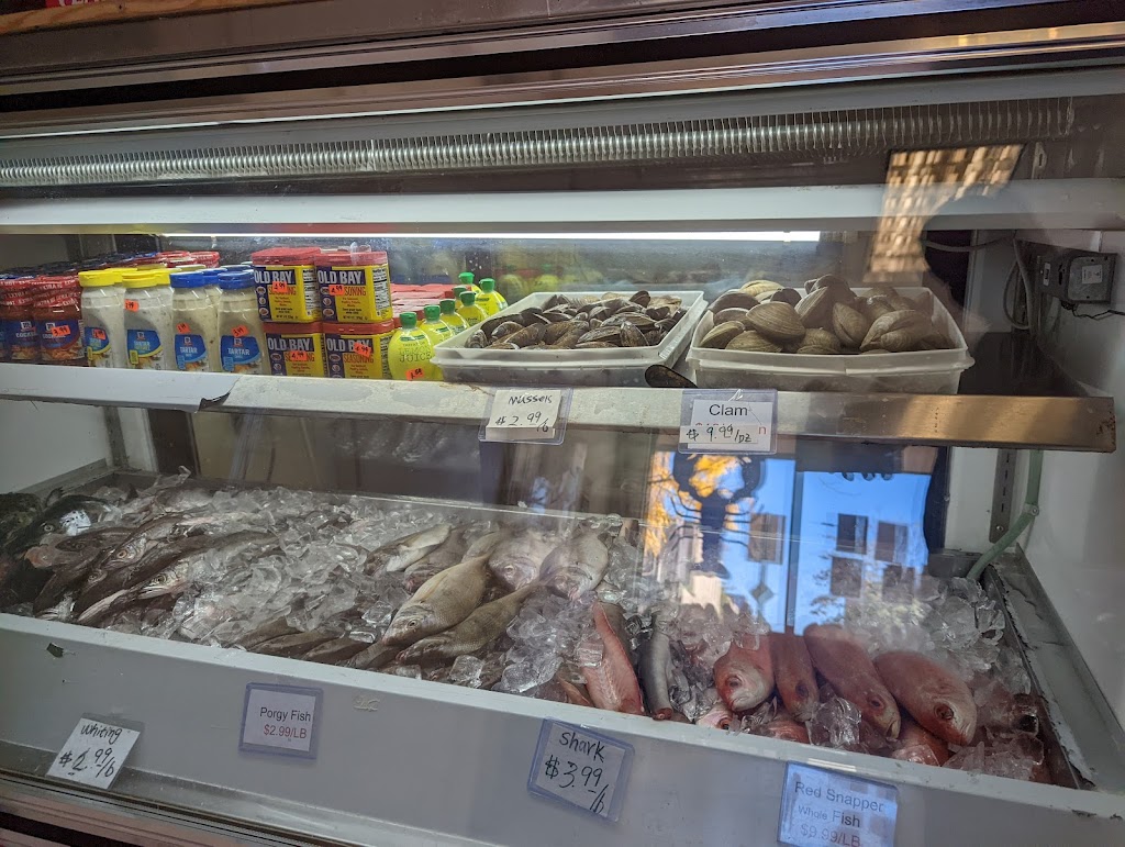 Sea House Fish Market | restaurant | 541 Nostrand Ave., Brooklyn, NY 11216, USA | 7183983266 OR +1 718-398-3266