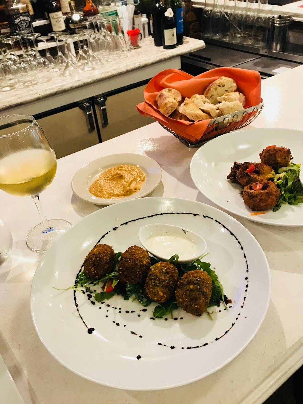 Chicago Mediterranean restaurants- | restaurant | 2833 N Broadway, Chicago, IL 60657, USA | 7738800063 OR +1 773-880-0063