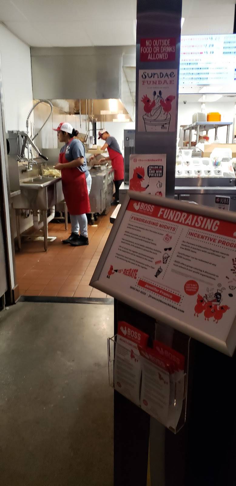 Boss Chicken and Custard | restaurant | 9100 Dyer St suite b, El Paso, TX 79924, USA | 9152062674 OR +1 915-206-2674