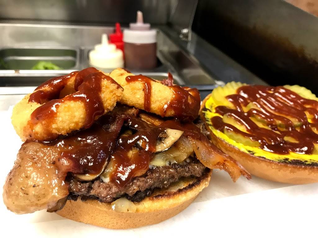 West Street Burger South Wichita | restaurant | 2560 S Seneca St, Wichita, KS 67217, USA | 3164405365 OR +1 316-440-5365