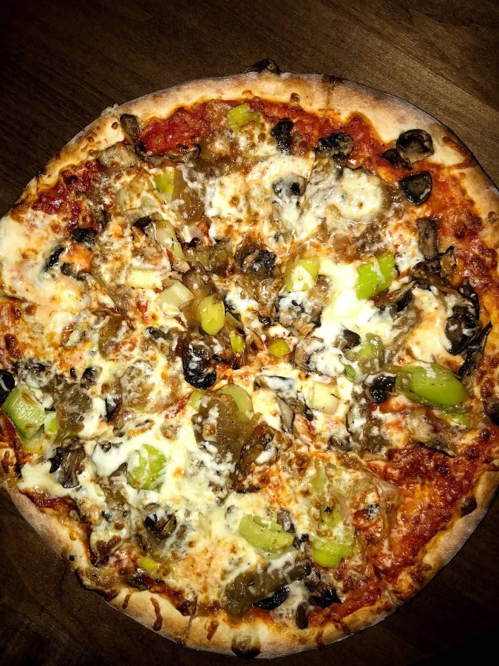 The Boot Social Pizzeria | restaurant | 579 Kerr St, Oakville, ON L6K 3E1, Canada | 9053393139 OR +1 905-339-3139