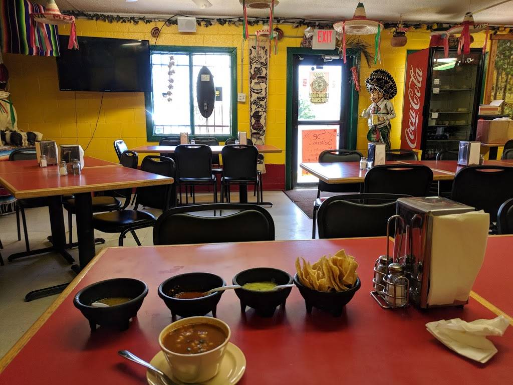 El Toro Bronco | restaurant | 3825 N Piedras St #3921, El Paso, TX 79930, USA | 9155664420 OR +1 915-566-4420