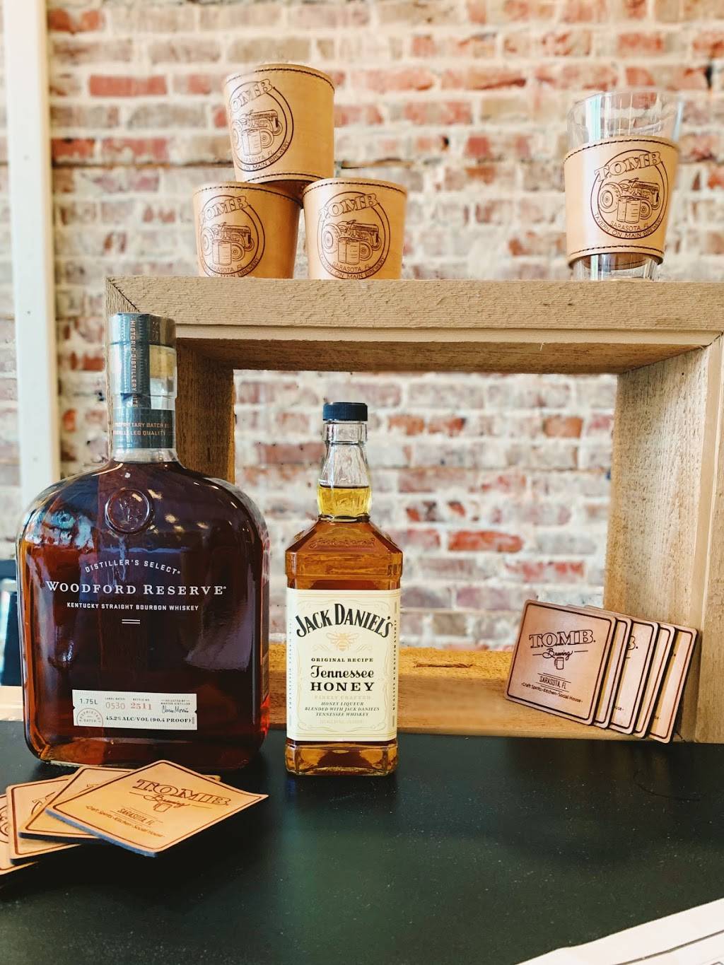 Tavern on Main Brewery "T.O.M.B" | restaurant | 1468 Main St, Sarasota, FL 34236, USA | 9419531139 OR +1 941-953-1139