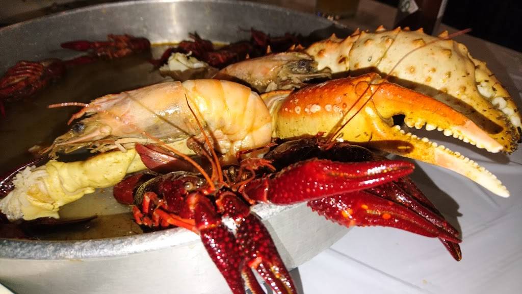 Tailgaters Restaurant | restaurant | 1777 Popps Ferry Rd, Biloxi, MS 39532, USA | 2283883212 OR +1 228-388-3212