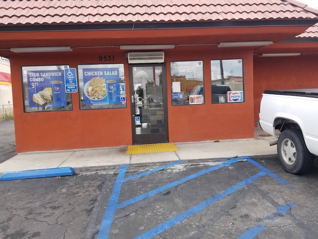 Super Toms Burgers | restaurant | 9531 Rosedale Hwy, Bakersfield, CA 93312, USA | 6615880005 OR +1 661-588-0005