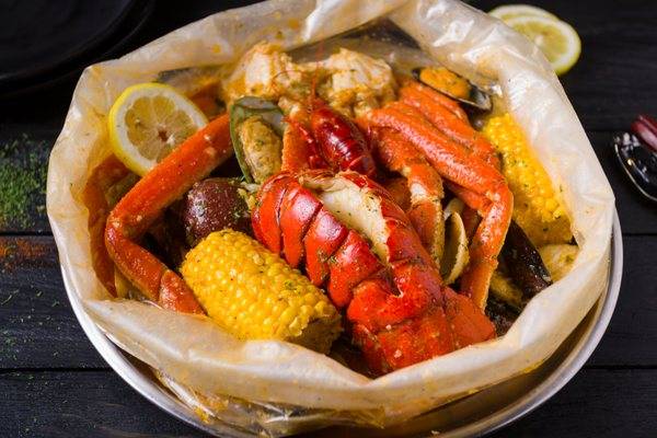 Crab Du Jour Cajun Seafood & Bar | restaurant | 2107 Concord Pike, Wilmington, DE 19803, USA | 3023535160 OR +1 302-353-5160