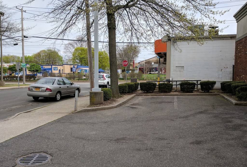 Hells Kitchen | restaurant | 1290 Deer Park Ave, North Babylon, NY 11703, USA | 6315221666 OR +1 631-522-1666