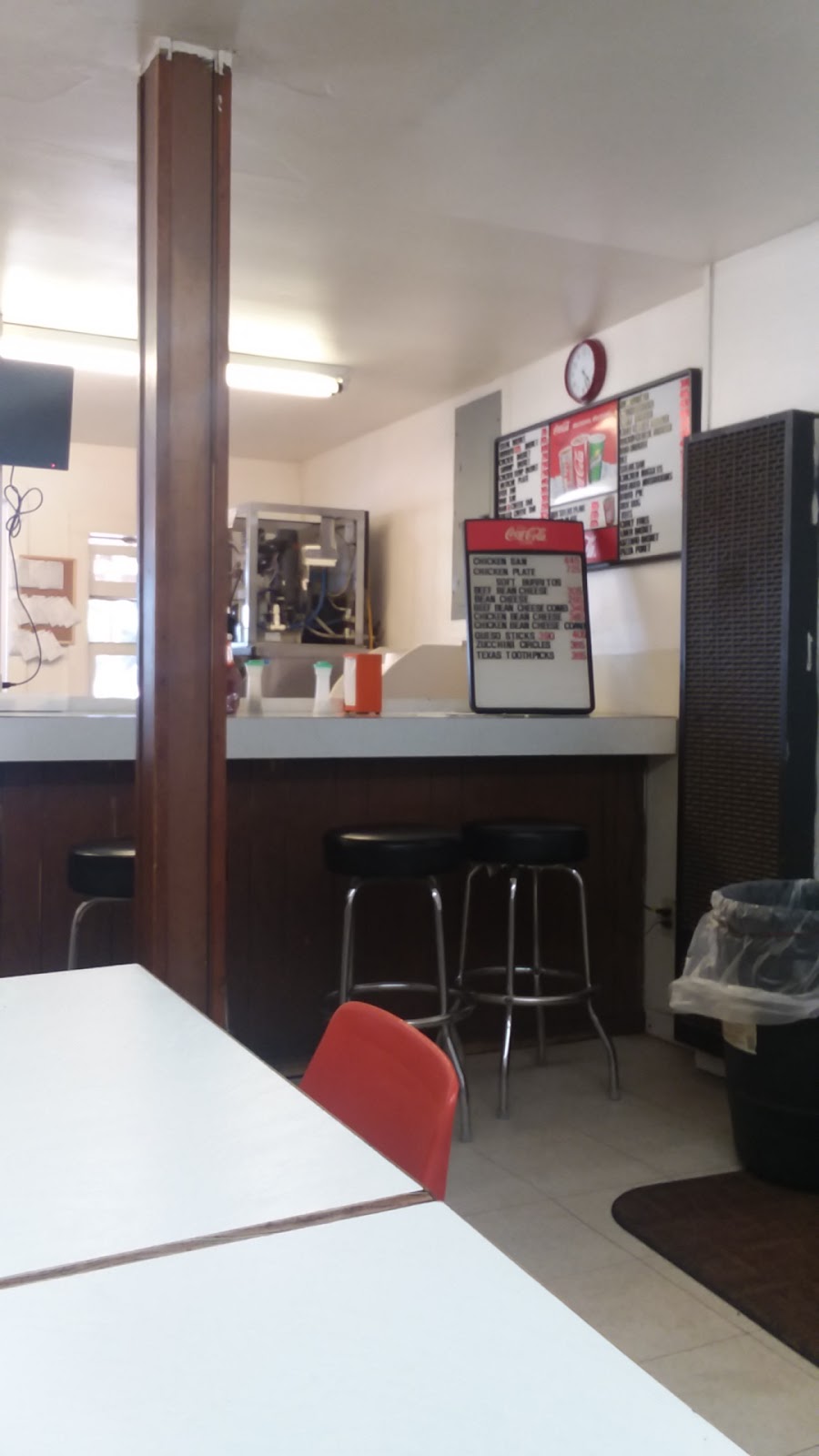 Dixie Maid Drive In | restaurant | 1618 Easly St, Paducah, TX 79248, USA | 8064923460 OR +1 806-492-3460